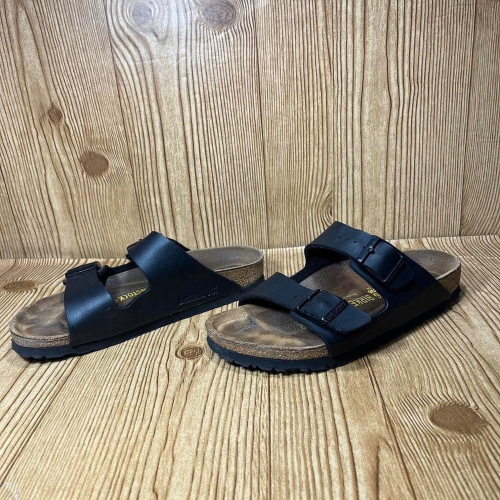 Birkenstock Arizona Birko-Flor in black
Women’s size 36 / 5-5.5 medium narrow